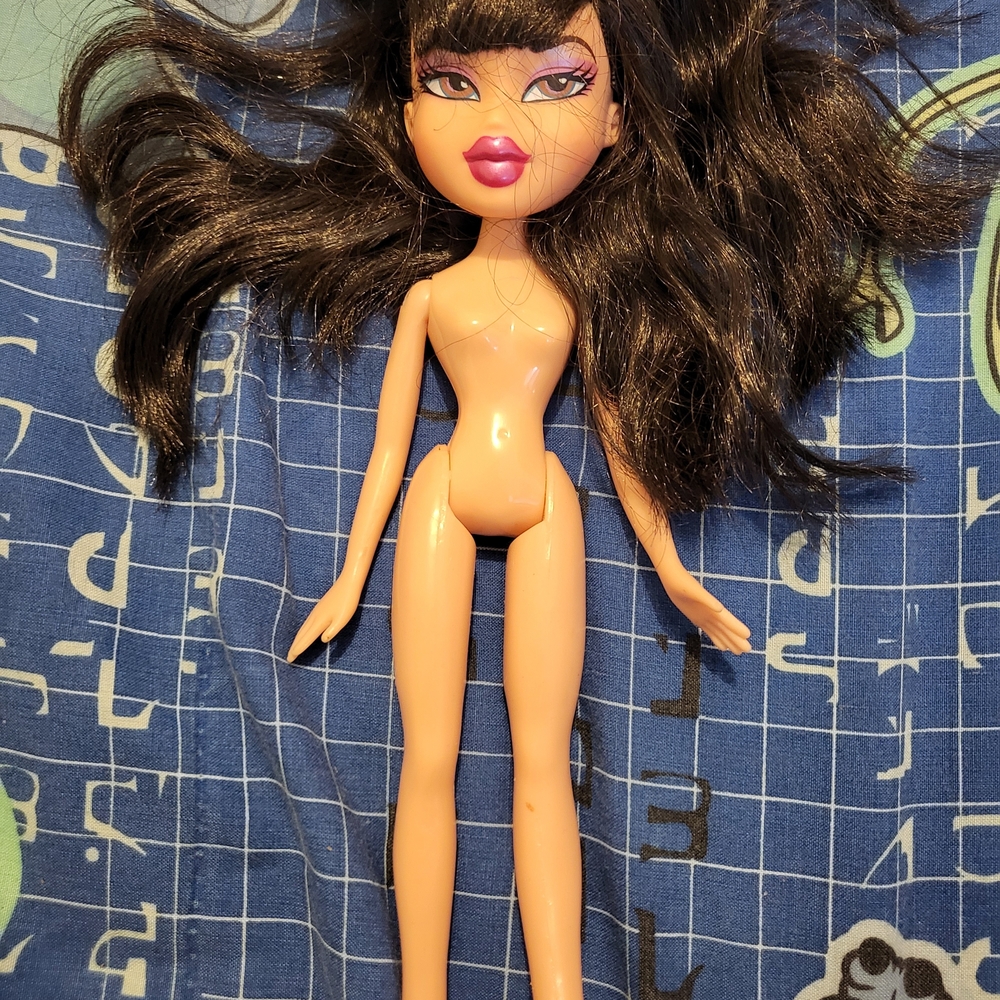 Bratz Doll Jade Purple Eye Make Up